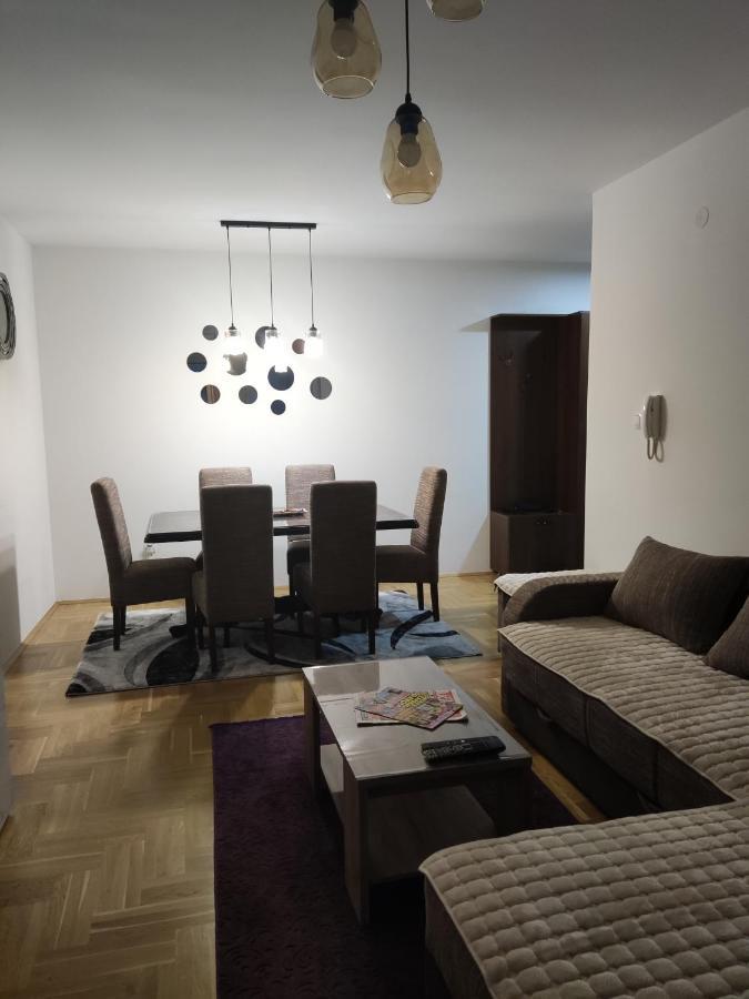 M Apartment *
